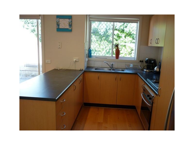 2/37 Royal Road, Bonbeach VIC 3196