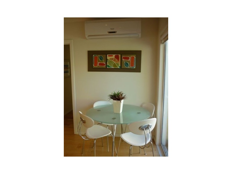 2/37 Royal Road, Bonbeach VIC 3196