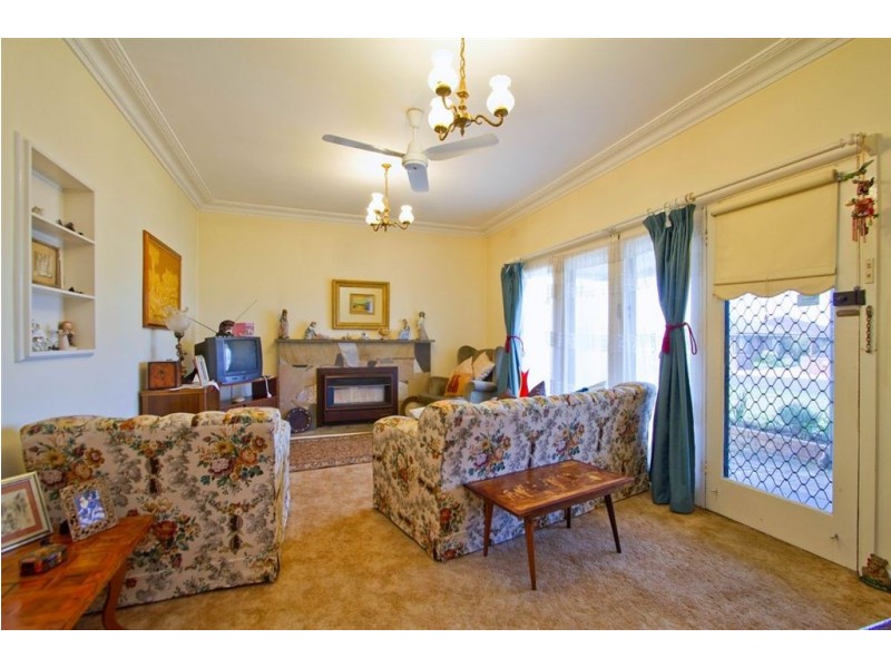 1 Embankment Grove, Chelsea VIC 3196