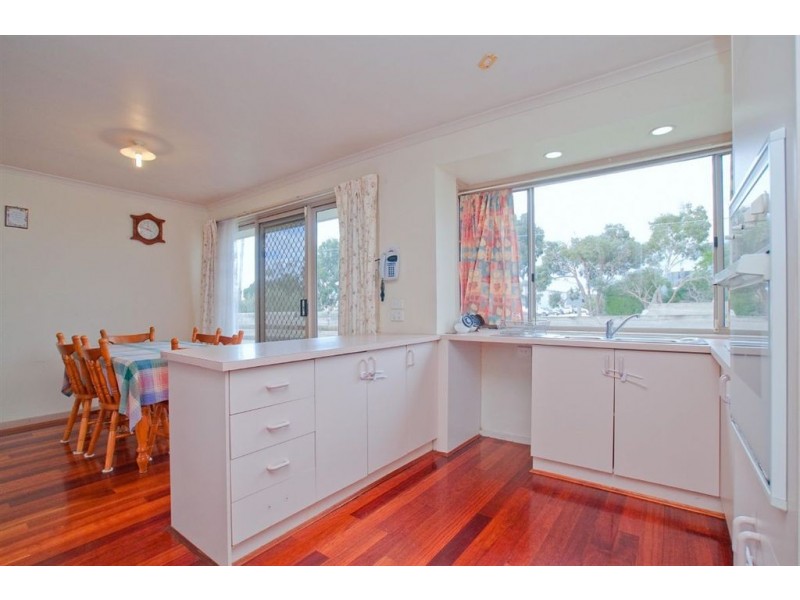 90 Amaroo Drive, Chelsea Heights VIC 3196