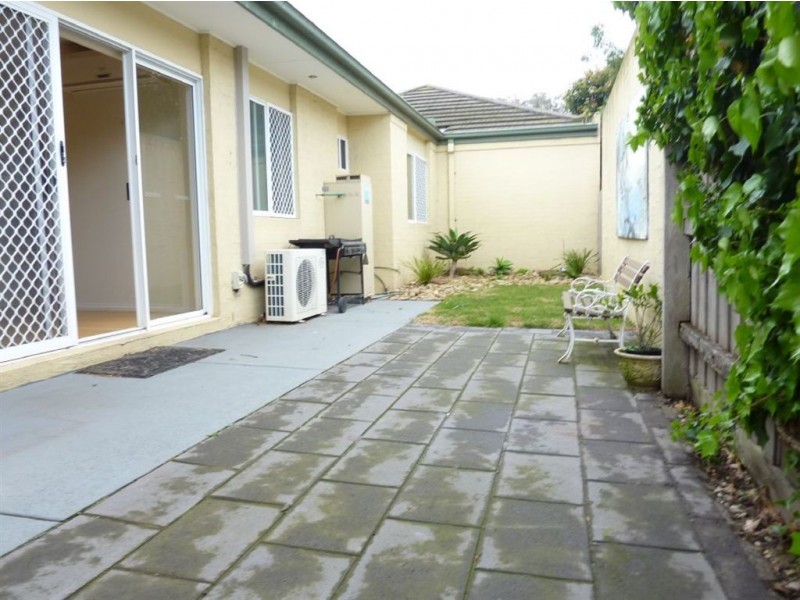 2/37 Royal Rd, Bonbeach VIC 3196