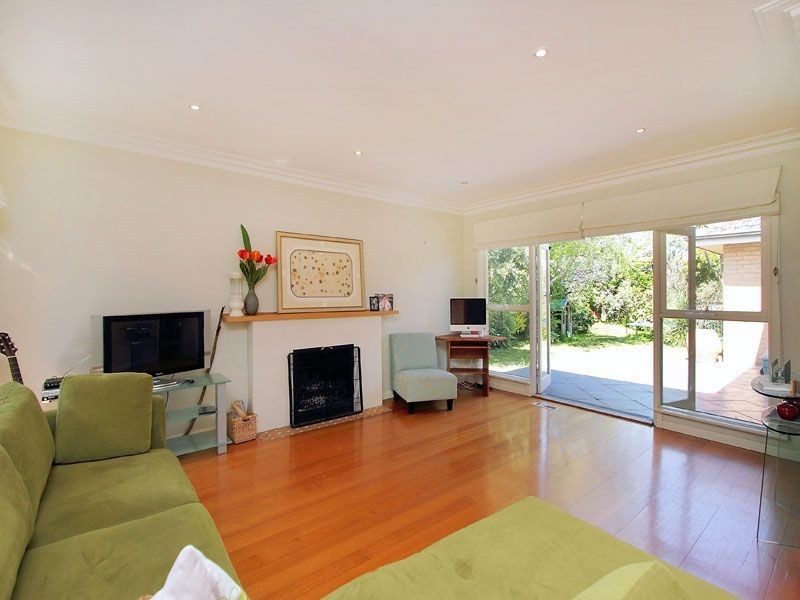 2 Moonda Grove, Cheltenham VIC 3192