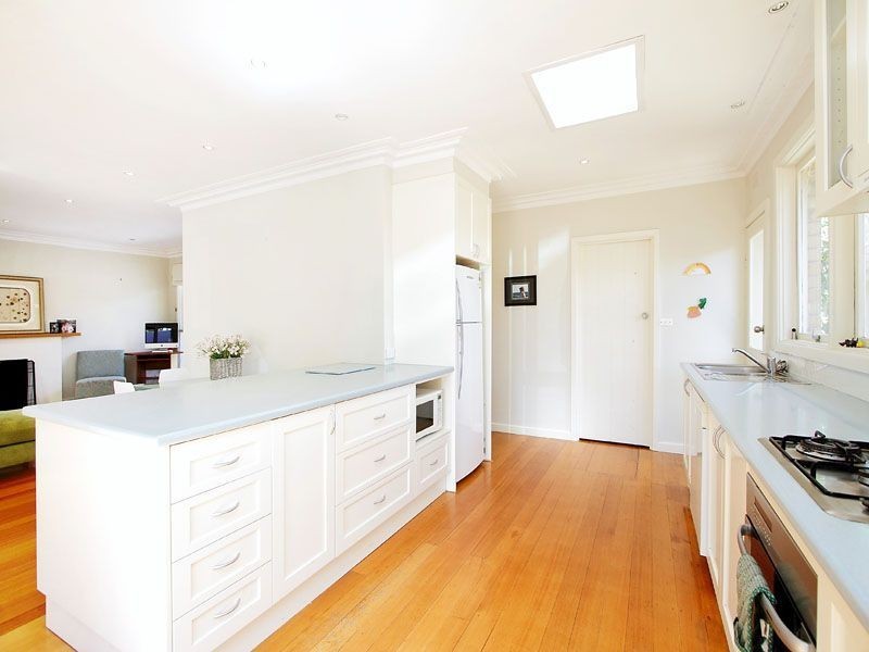 2 Moonda Grove, Cheltenham VIC 3192