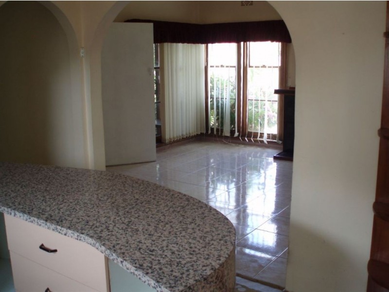 18 Robinsons Road, Seaford VIC 3198