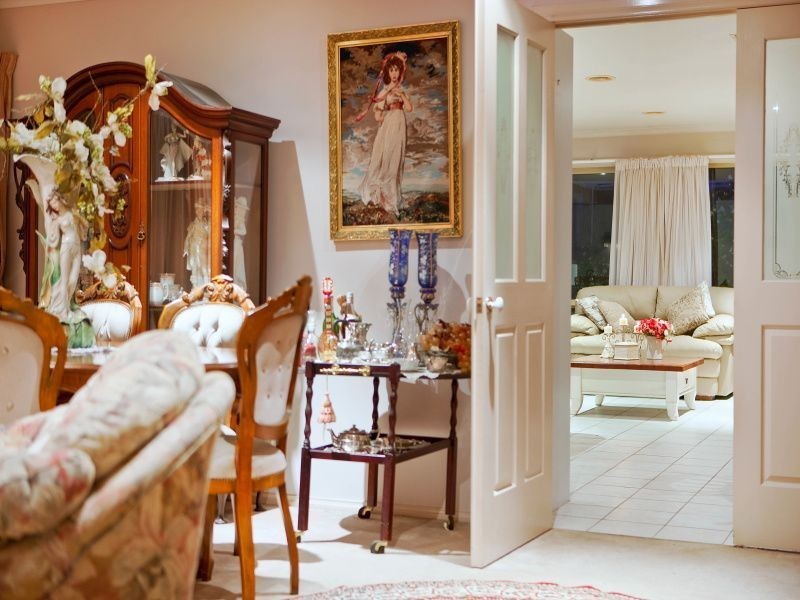 8 Tintern Grove, Cheltenham VIC 3192