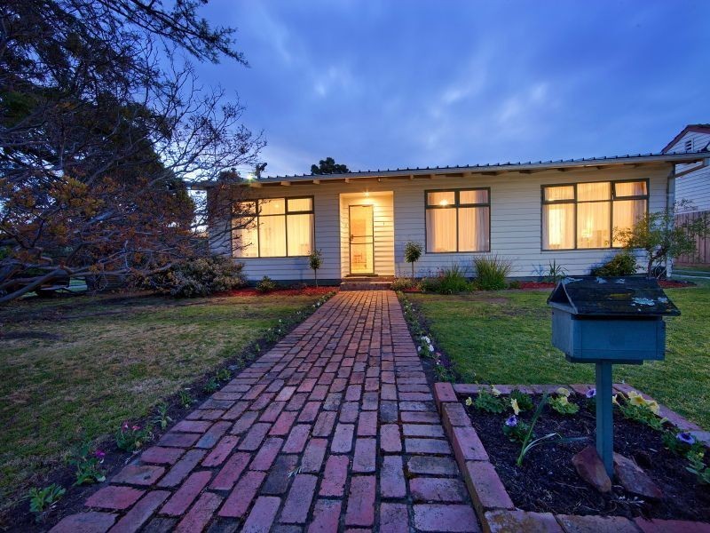 1 Ward Street, Cheltenham VIC 3192