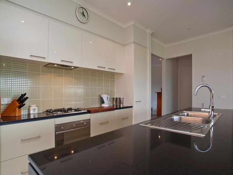 11 Dunk Crescent, Bonbeach VIC 3196