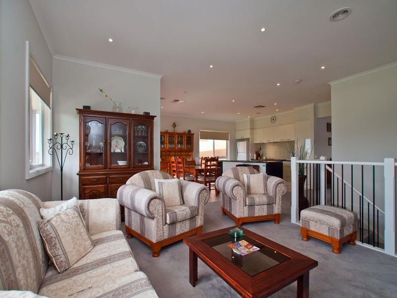 11 Dunk Crescent, Bonbeach VIC 3196