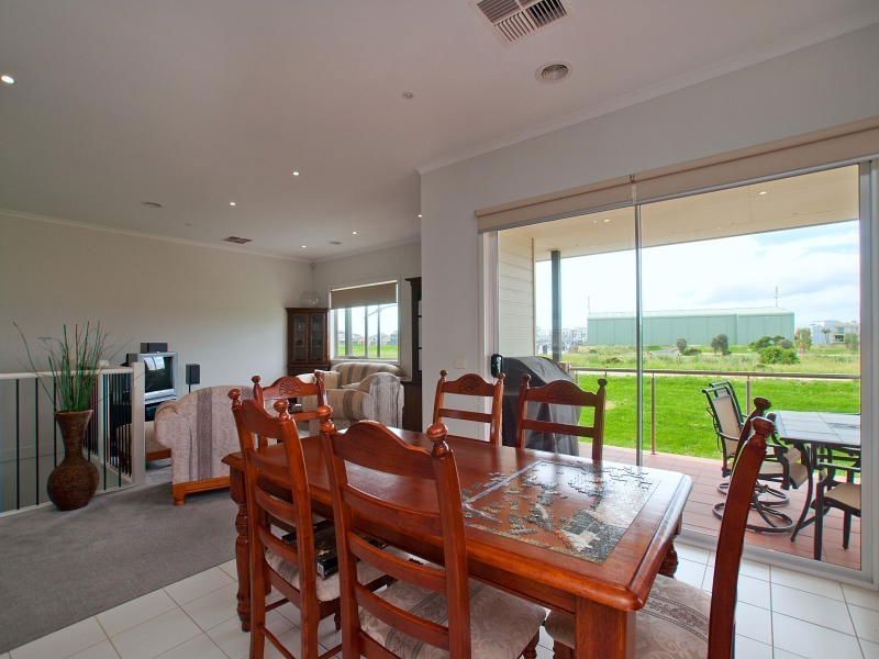 11 Dunk Crescent, Bonbeach VIC 3196