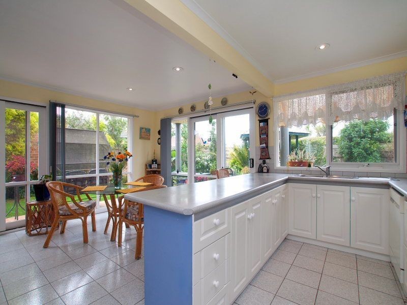 2/17 Canberra Street, Patterson Lakes VIC 3197