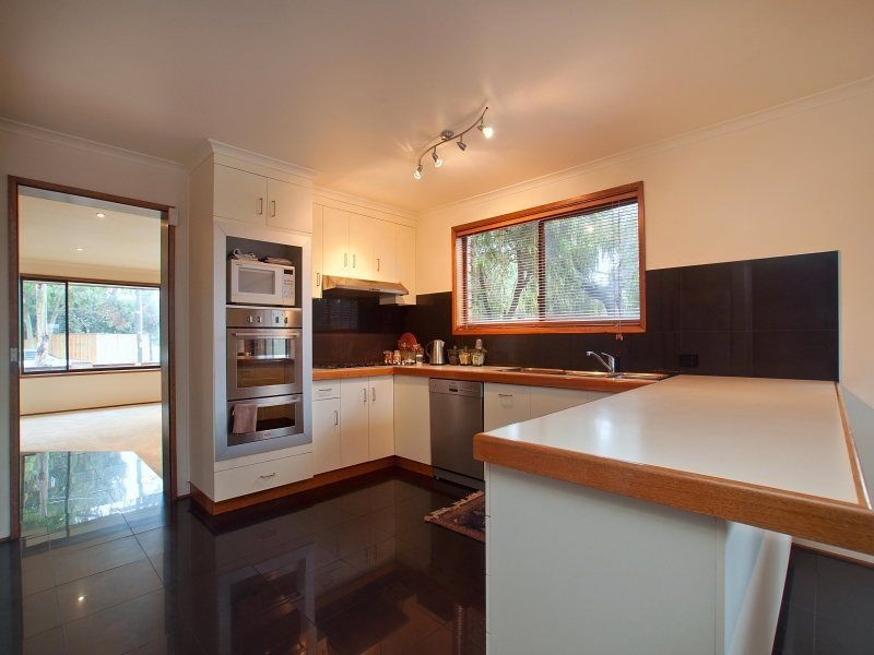 26 Kirkwood Avenue, Seaford VIC 3198