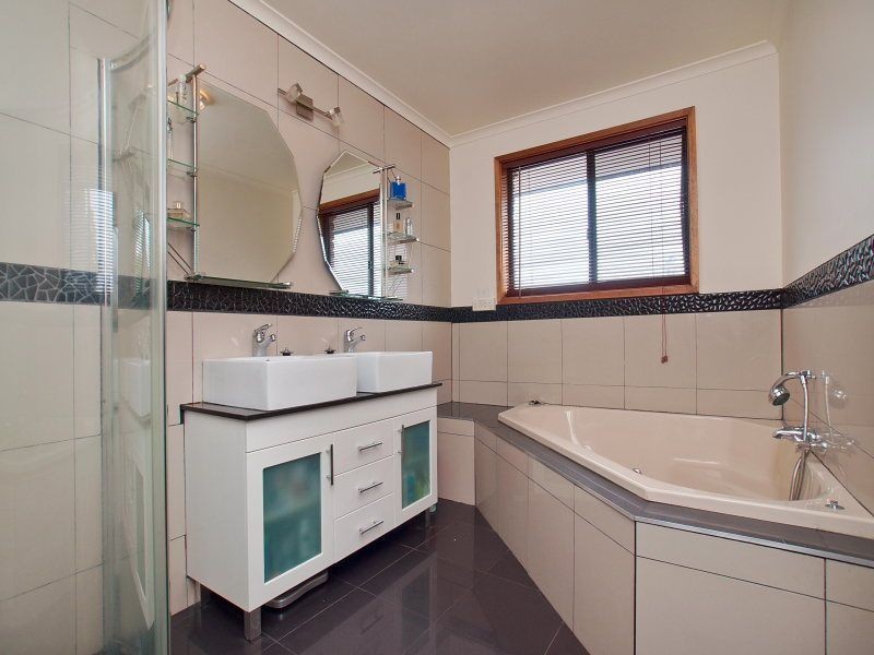 26 Kirkwood Avenue, Seaford VIC 3198