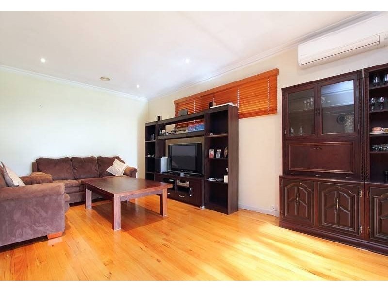 49 Golden Avenue, Chelsea VIC 3196