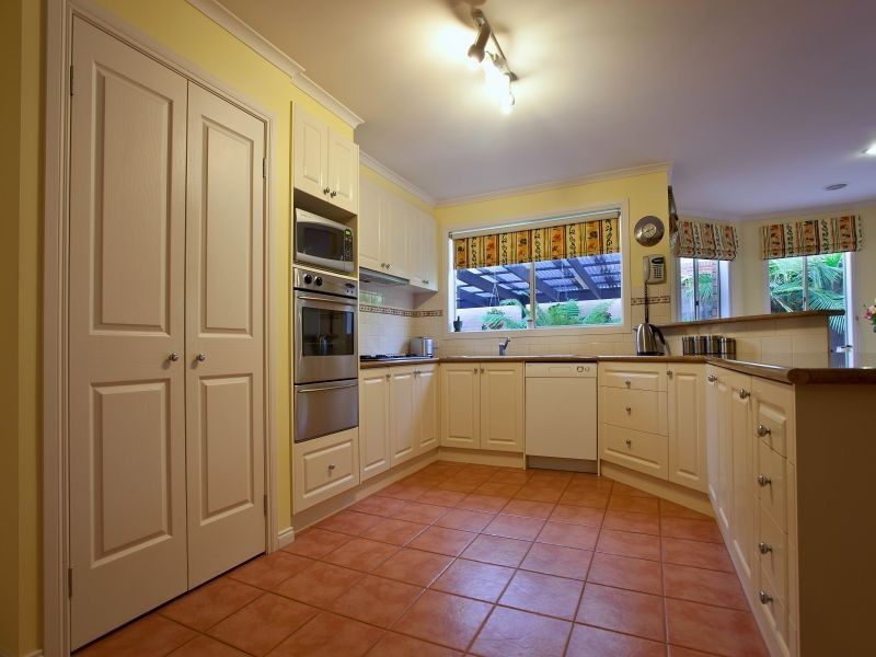 7 Hatteras Court, Patterson Lakes VIC 3197