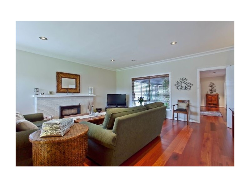 17 Mascot Avenue, Bonbeach VIC 3196