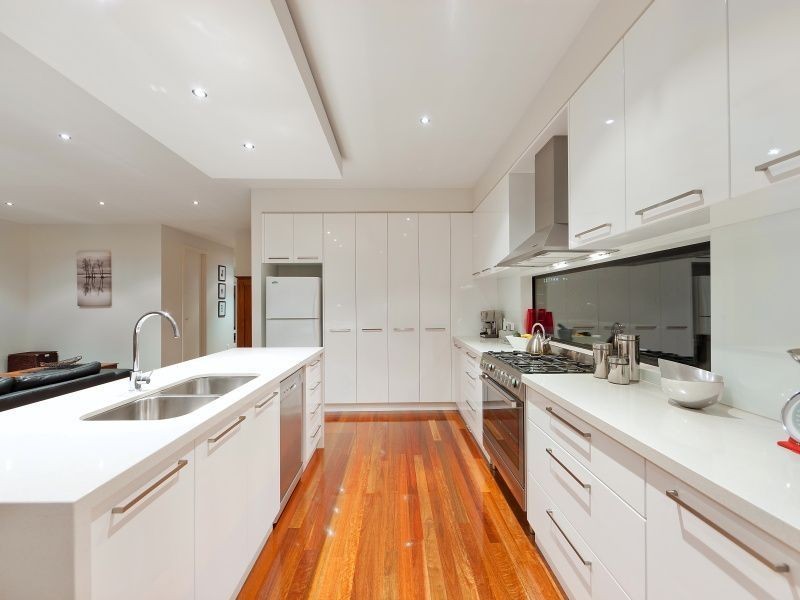 2 Morton Grove, Chelsea VIC 3196