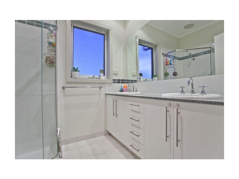 9 Ferrier Grove, Bonbeach VIC 3196