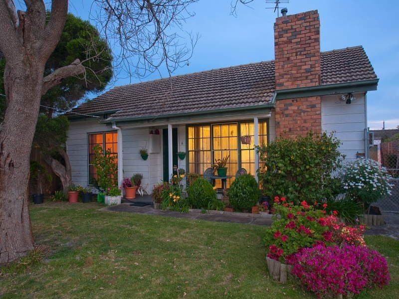 6 Haldane Street, Bonbeach VIC 3196