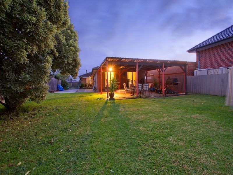 35 Hughes Ave, Edithvale VIC 3196