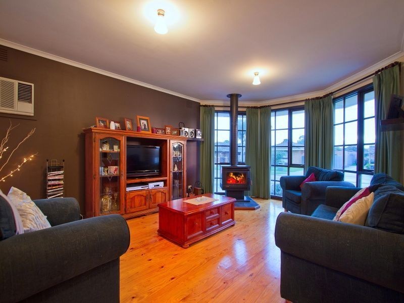 35 Hughes Ave, Edithvale VIC 3196
