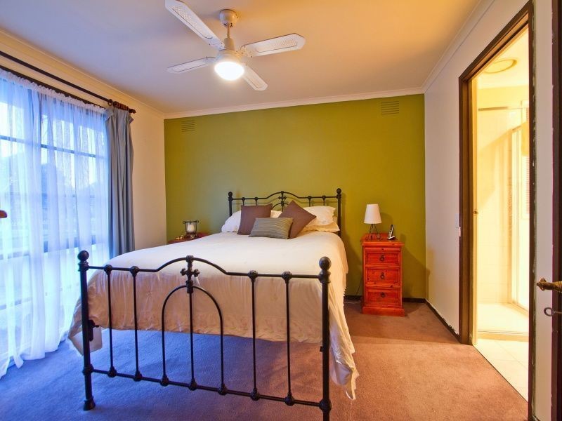35 Hughes Ave, Edithvale VIC 3196