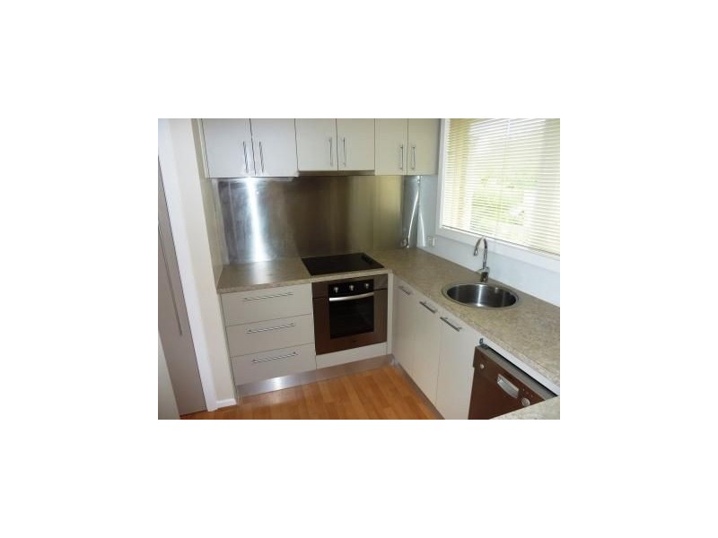 2/17 St Johns Avenue, Frankston VIC 3199