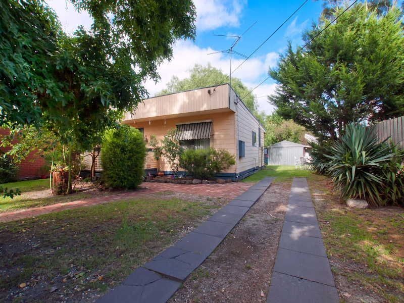 16 Fourth Avenue, Chelsea Heights VIC 3196