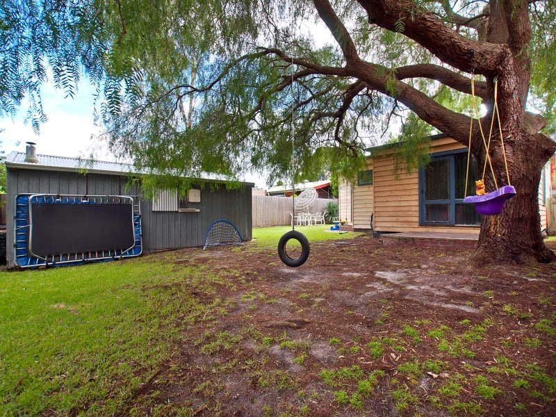 16 Fourth Avenue, Chelsea Heights VIC 3196