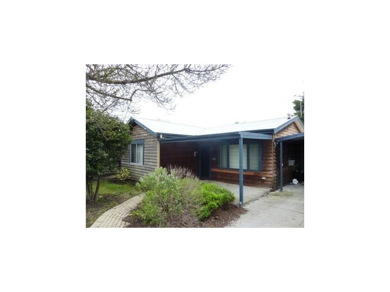 13 Charles Street, Seaford VIC 3198