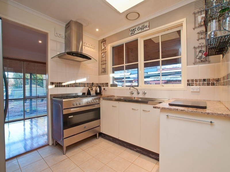 4 Carnaby Court, Somerville VIC 3912