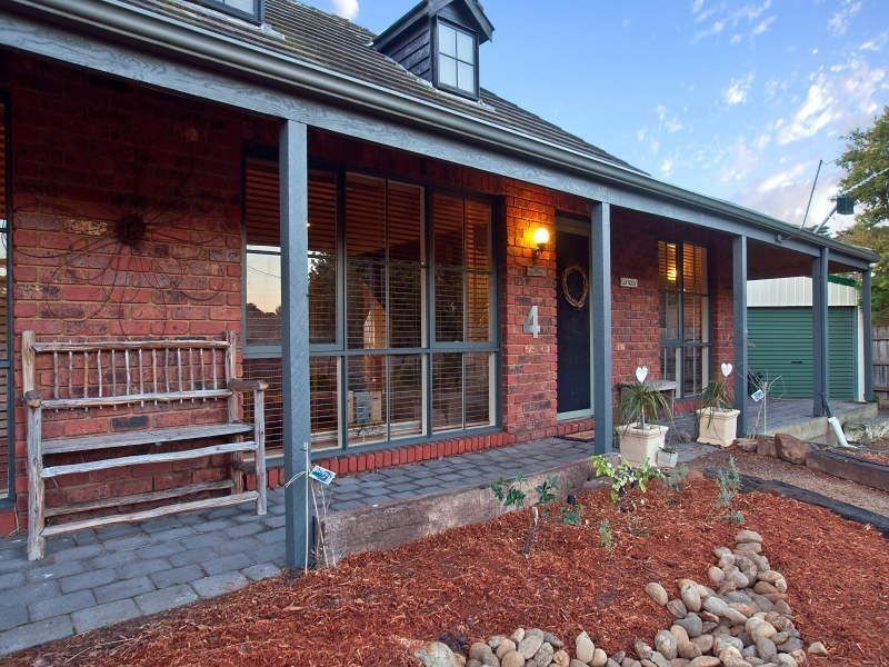 4 Carnaby Court, Somerville VIC 3912