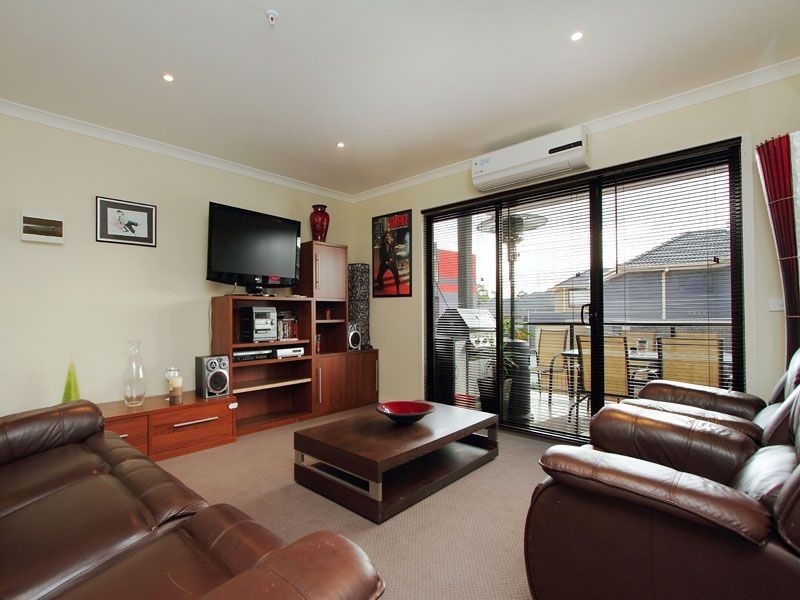 21/27-29 Golden Grove, Springvale South VIC 3172