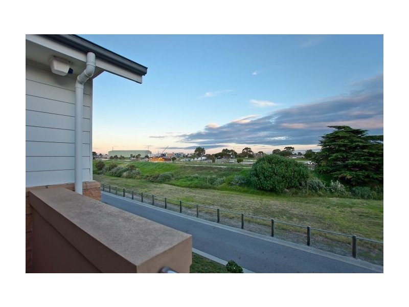 9 Ferrier Grove, Bonbeach VIC 3196