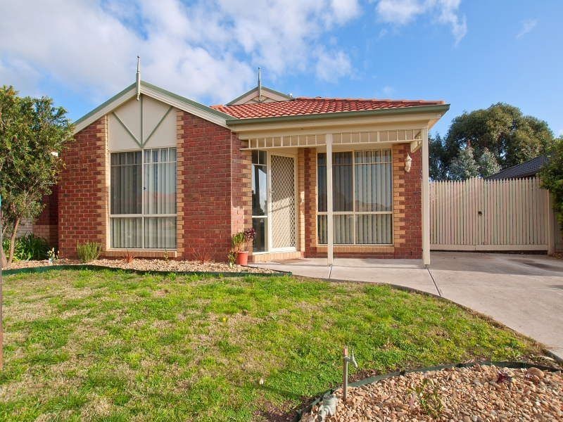 83 Scotsdale Drive, Cranbourne East VIC 3977