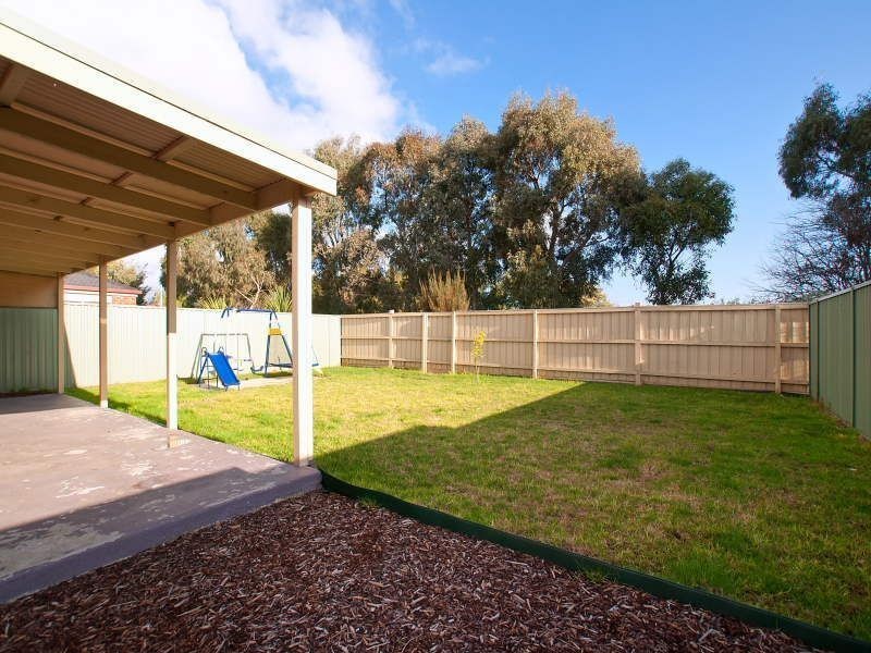 83 Scotsdale Drive, Cranbourne East VIC 3977