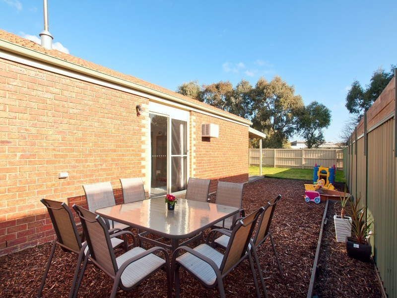 83 Scotsdale Drive, Cranbourne East VIC 3977