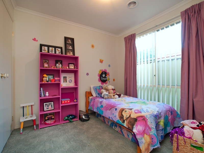 83 Scotsdale Drive, Cranbourne East VIC 3977