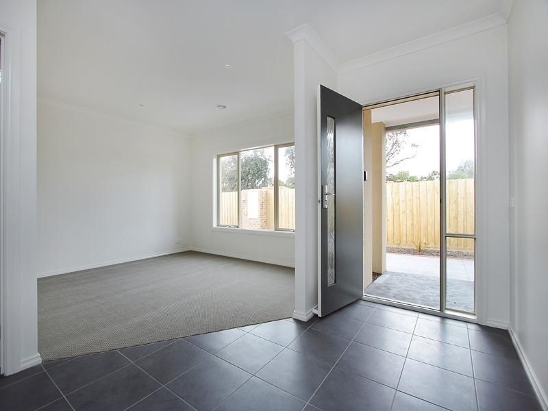 2/69 Kirkwood Avenue, Seaford VIC 3198