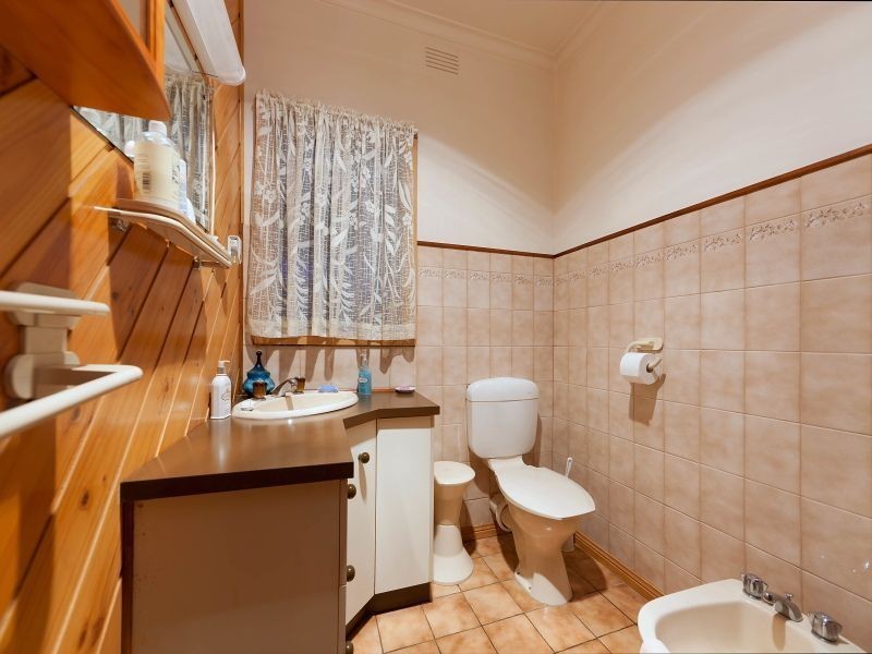 51 Mernda Avenue, Bonbeach VIC 3196