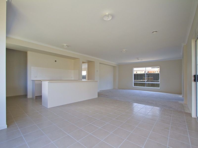 7 Moonrise Close, Waterways VIC 3195