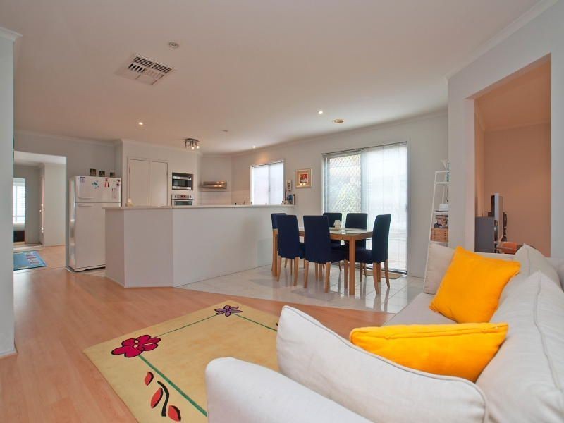 1 Solway Close, Patterson Lakes VIC 3197