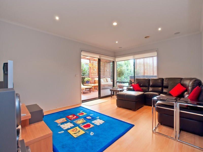 1 Solway Close, Patterson Lakes VIC 3197