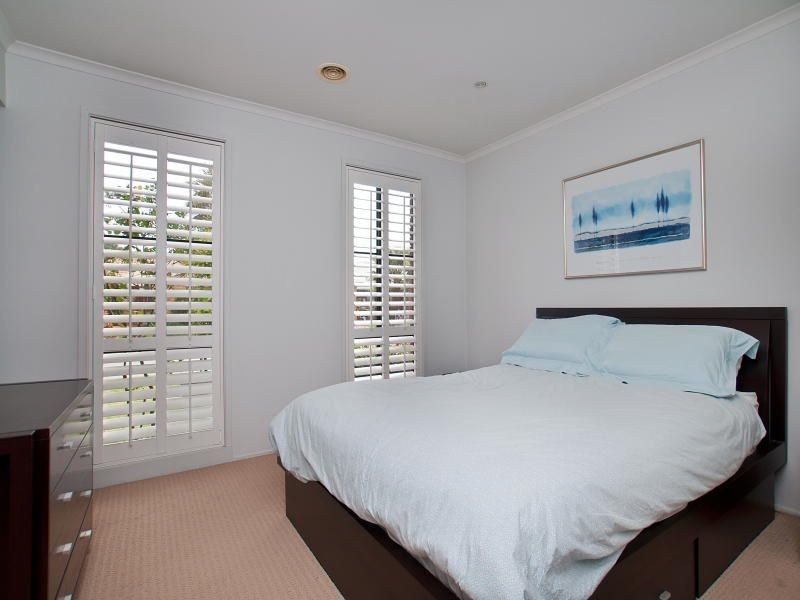 1 Solway Close, Patterson Lakes VIC 3197