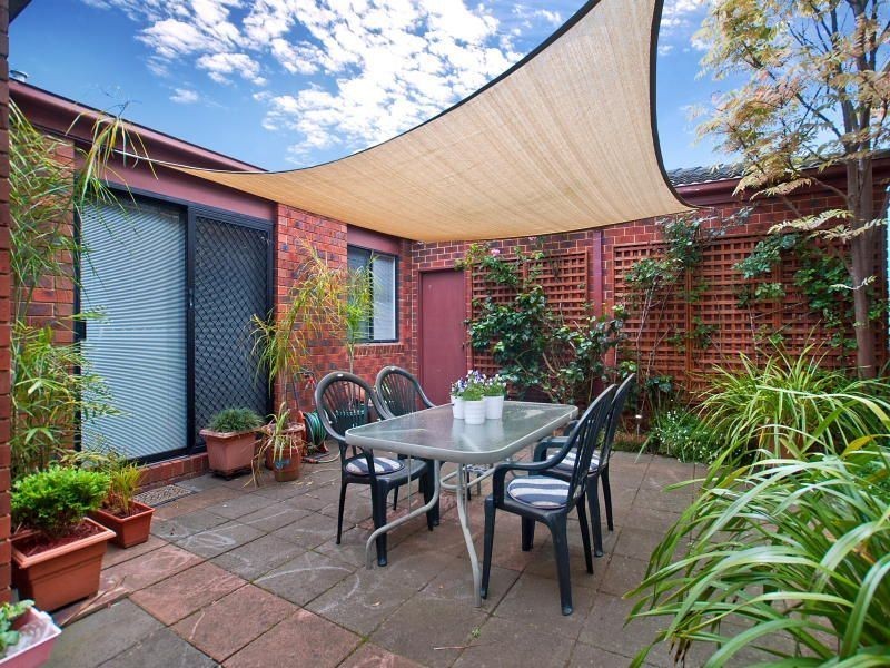 1 Solway Close, Patterson Lakes VIC 3197