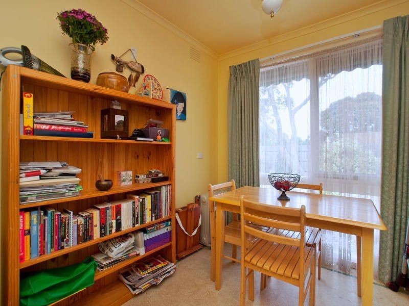 2/10 Golden Avenue, Bonbeach VIC 3196