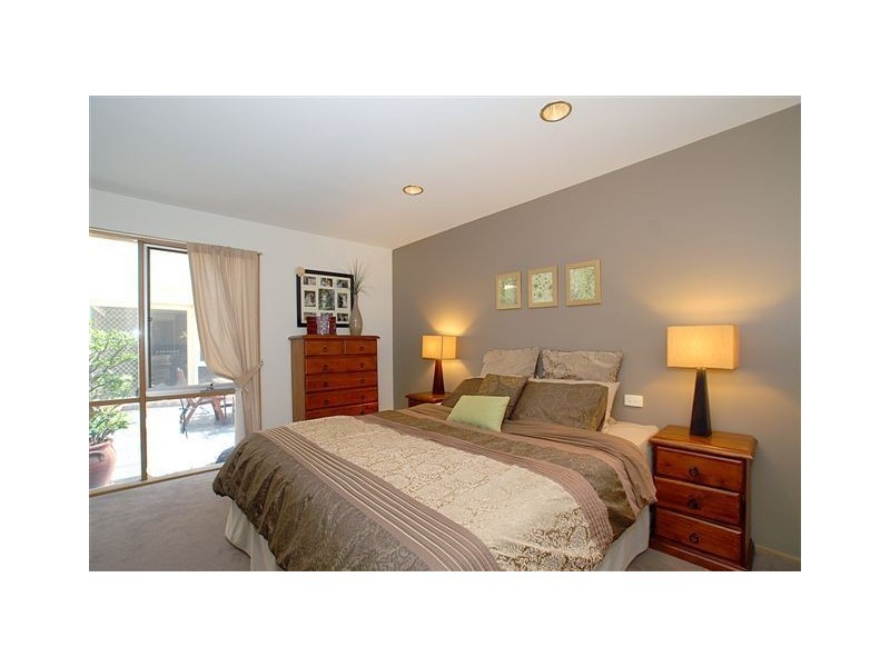 72 Kirkwood Ave, Seaford VIC 3198