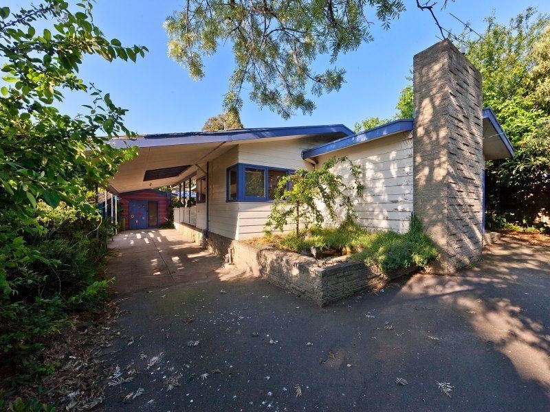 16 Eramosa Road West, Somerville VIC 3912