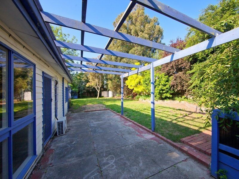 16 Eramosa Road West, Somerville VIC 3912