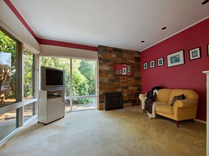 16 Eramosa Road West, Somerville VIC 3912