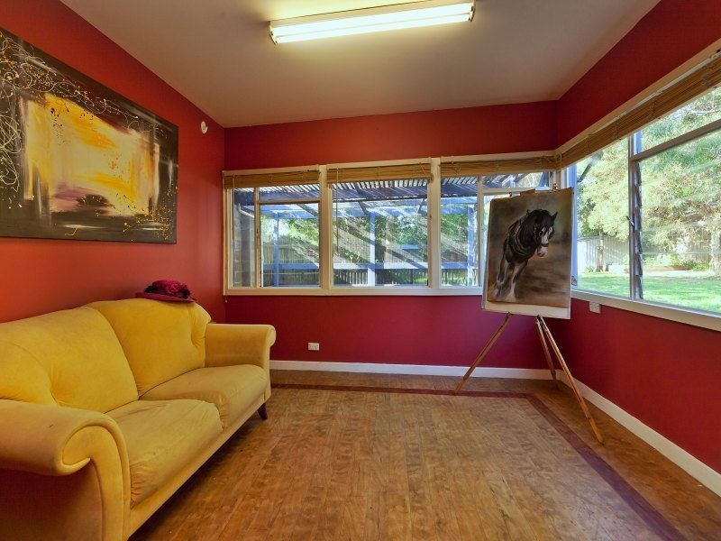 16 Eramosa Road West, Somerville VIC 3912